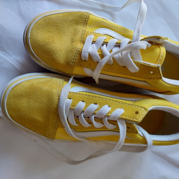 Vans - Picture 3 of 7